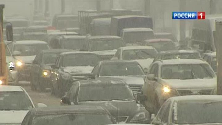 Москва держит снежный удар