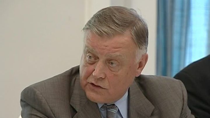 СМИ: Мишарин чуть не выпрыгнул в окно поезда, узнав о "назначении" главой РЖД