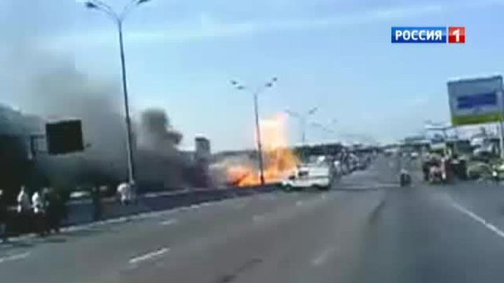 На МКАД взорвались более сотни газовых баллонов