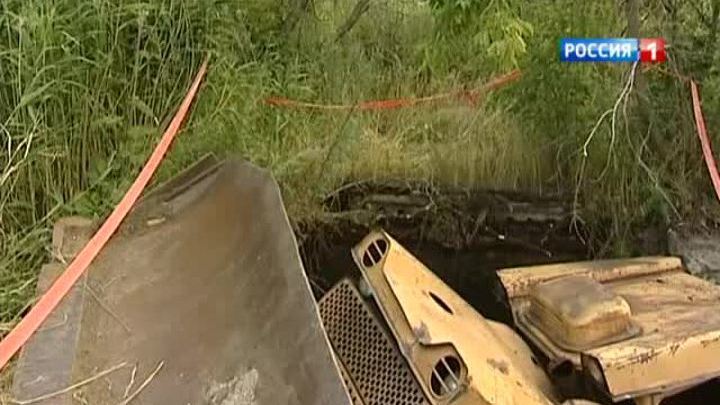 Челябинск: трактор упал в канализацию