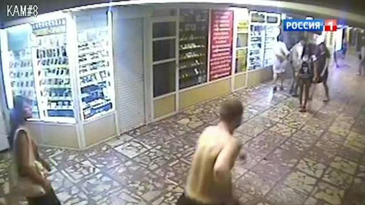 Полуголый мужчина с пистолетом устроил драку в новосибирском метро