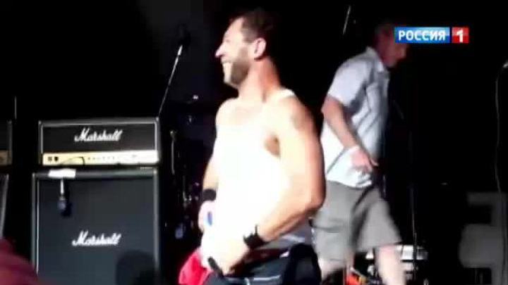Bloodhound Gang могут сесть на год за надругательство над флагом РФ