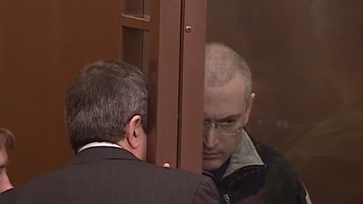 Ходорковский и Лебедев освободятся на два месяца раньше