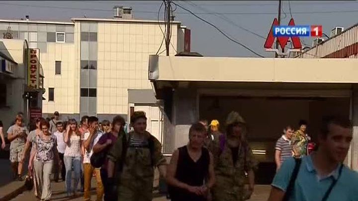 Взамен закрытого метро москвичам предоставили бесплатные автобусы