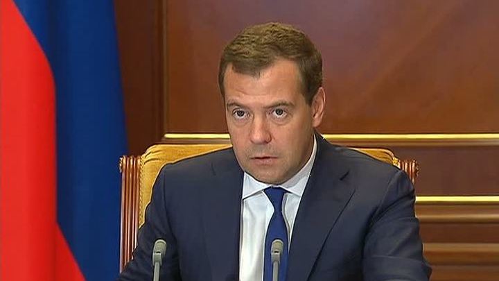 Медведев: учебный год на Дальнем Востоке начнется вовремя