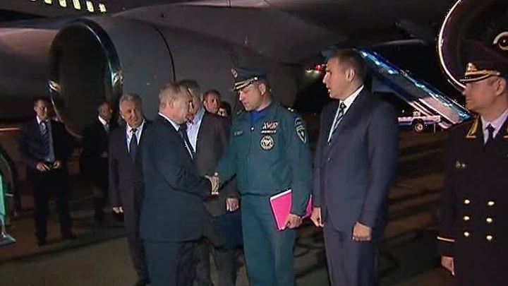 Путин пролетел над затопленными селами на вертолете