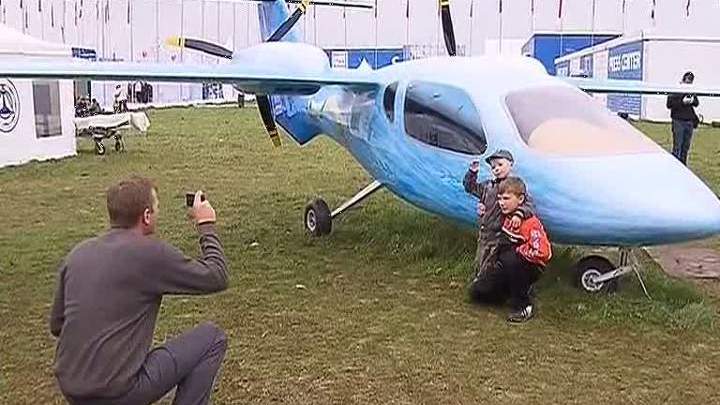 Выступление асов из "Первого полета" завершили МАКС-2013