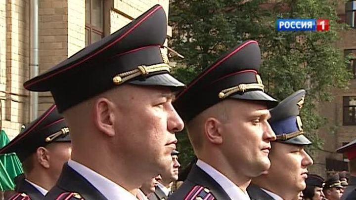 Колокольцев поздравил с Днем знаний Академию управления МВД
