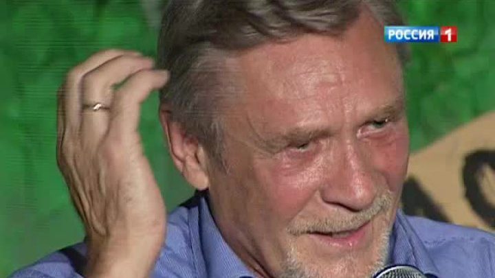 Актер Александр Михайлов стал жертвой уличных грабителей