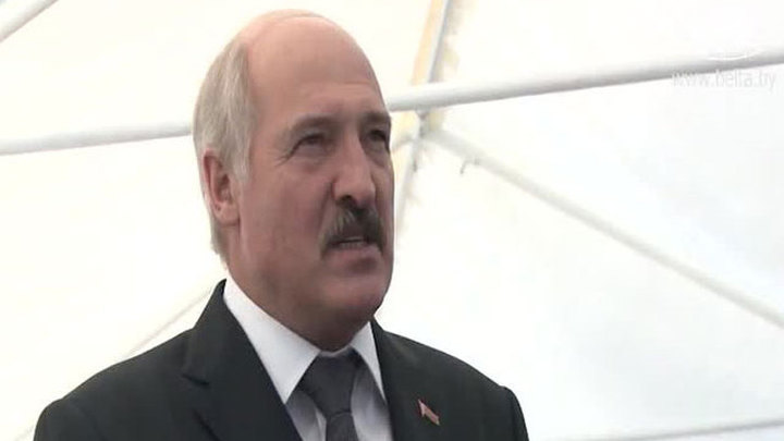 Лукашенко поручил дипломатам сбыт удобрений