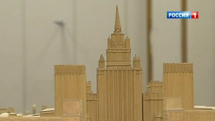 Златоглавая из дерева: "игрушечная" столица встречает гостей