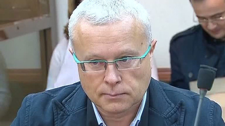 Банкир Лебедев отработает 150 часов на общество