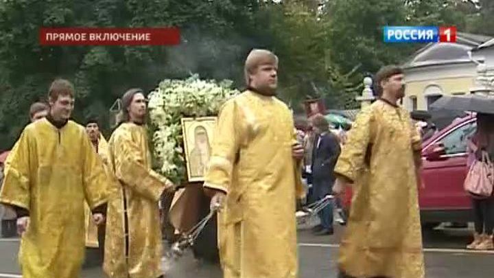 Верующие почтили память святой Елисаветы крестным ходом