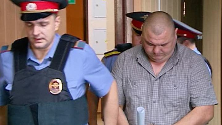 Начинается суд над полицейскими, позволившими избить коллегу на рынке