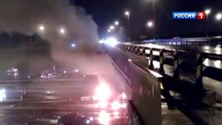 Четыре человека погибли в горящем автомобиле