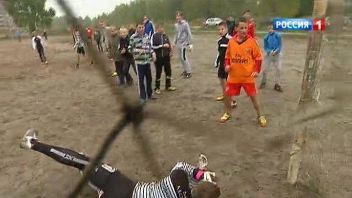 Самодельный стадион спортивной деревни Давыдово
