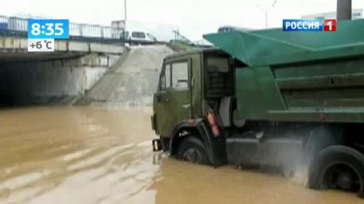 Потоп в Москве: МКАД уходит под воду