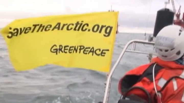 Дело Greenpeace: мурманский Следком выяснит, почему позеленел "Веселый Роджер"
