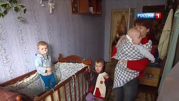 Жители подмосковных поселков греются на улице