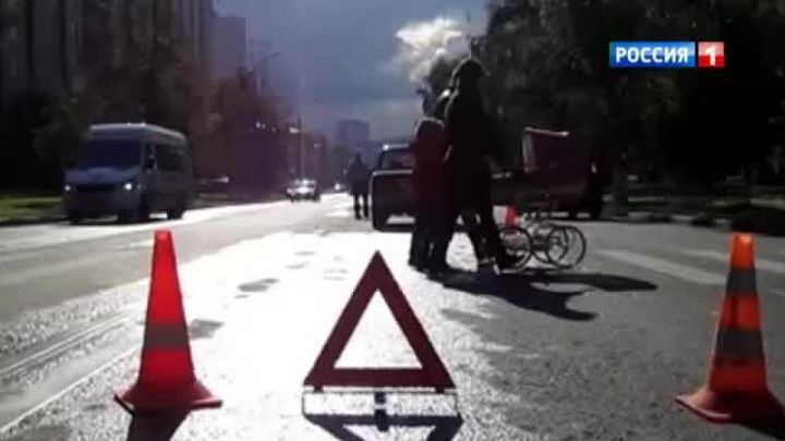 Водитель сбил женщину с коляской на пешеходном переходе