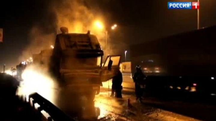 Пожар на МКАД тушили поливальной машиной