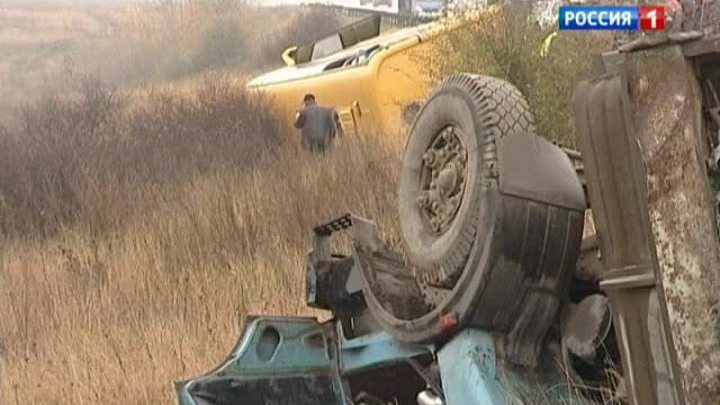 В ДТП с автобусом под Саратовом погибли двое