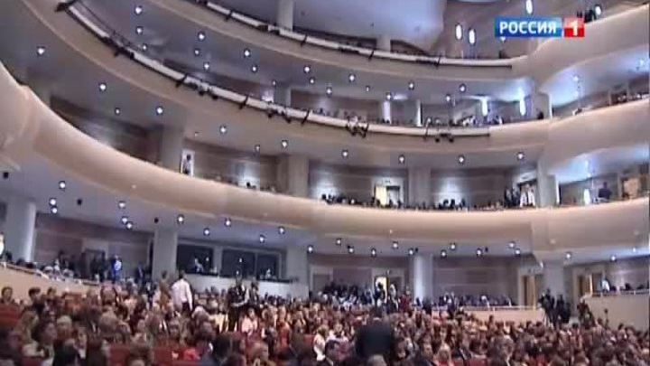 Новый театр во Владивостоке открылся премьерой "Евгения Онегина"