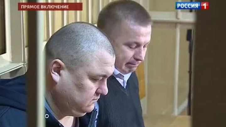 За бездействие на рынке бывшие полицейские получили год колонии