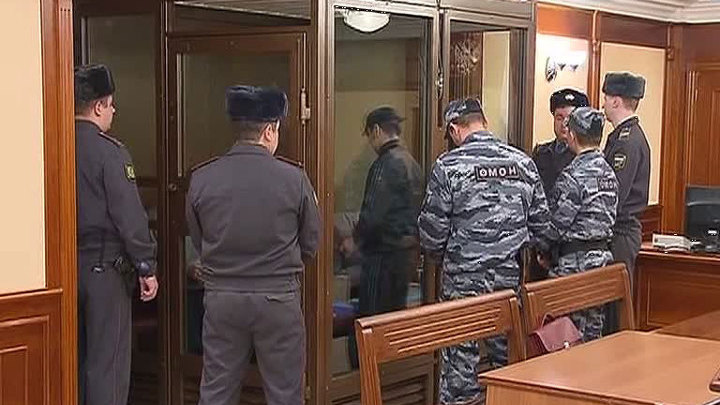Теракт в Домодедове: двое соучастников смертника получили пожизненный срок