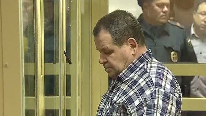 Показания стюарда: на борту Кабалов пил, курил и в драку полез первым