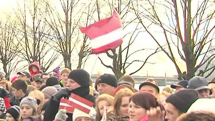 Урок истории по-латвийски: "полупабрикат" против "совковятника"
