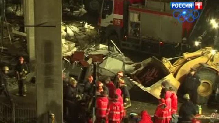 При обрушении торгового центра в Риге погибли 25 человек