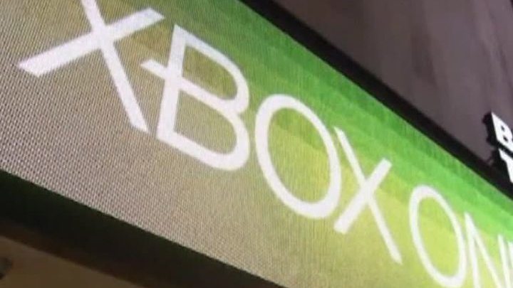 Xbox One против Sony Play Station 4: битва гигантов захлестнет и Россию