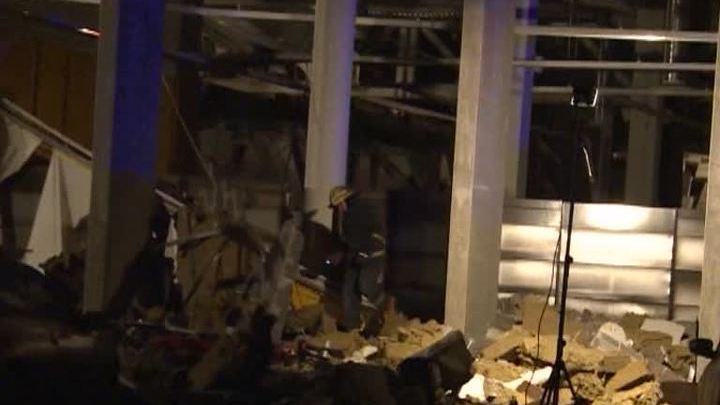Рижский ТЦ "Максима" снова обрушился, пострадавших нет
