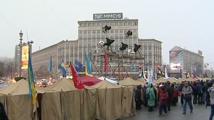 Палатки незалежности. Реплика Максима Кононенко