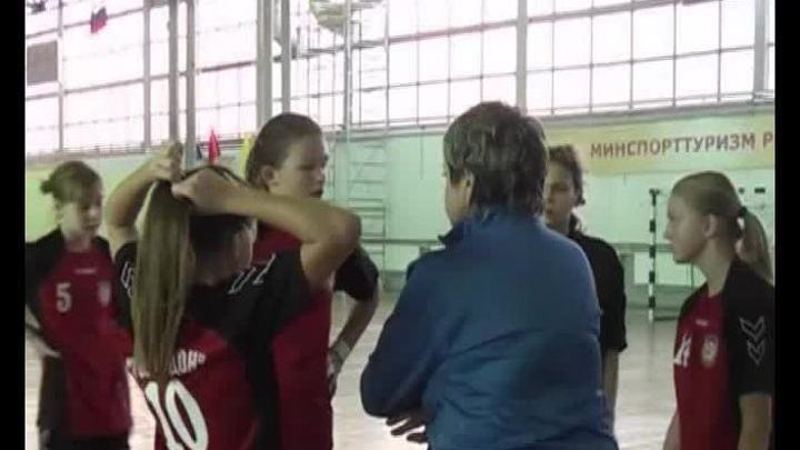 На Первенстве России в Краснодаре юные донские гандболистки выиграли все матчи