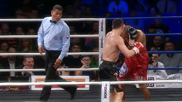 Боксер Рой Джонс-младший завоевал титул чемпиона мира