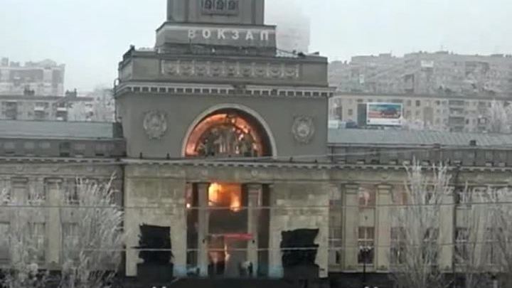 Вокзал в Волгограде взрывали двое: обнаружен палец с чекой от гранаты