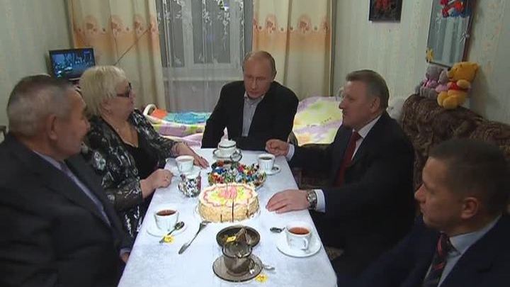 Президент встретил Новый год в Хабаровске с пострадавшими от наводнения