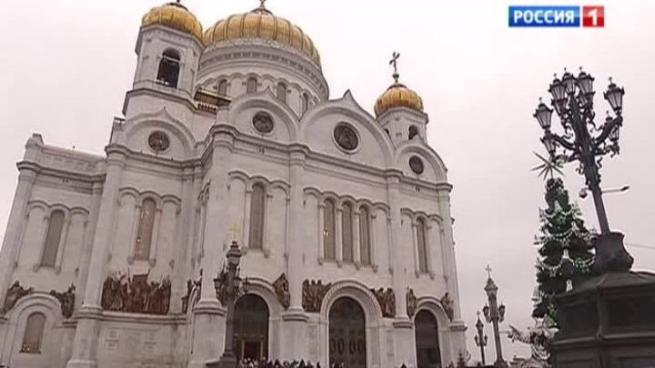 К "Дарам волхвов" выстроилась огромная очередь