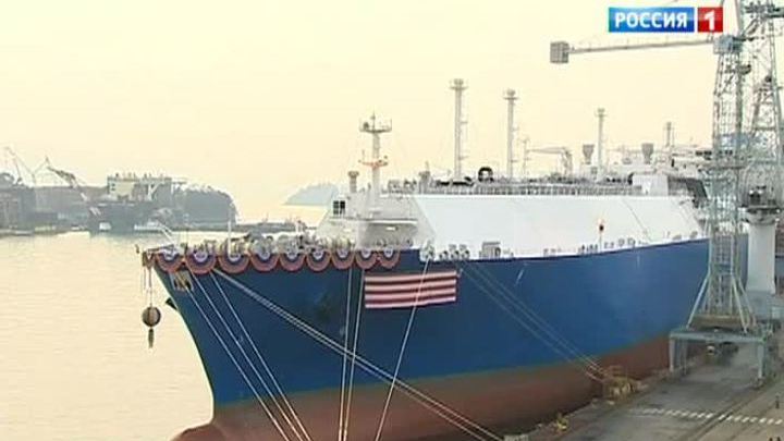 "Великий Новгород" способен возить газ через арктические льды