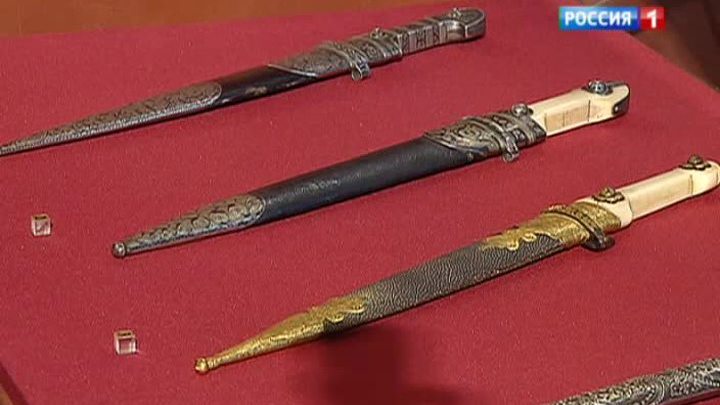 Уникальную коллекцию кинжалов в дар получил Исторический музей
