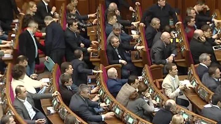 Рада лишила Клюева и Мельничука неприкосновенности