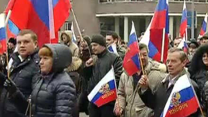 В Москве на шествие в поддержку Украины пришли тысячи людей