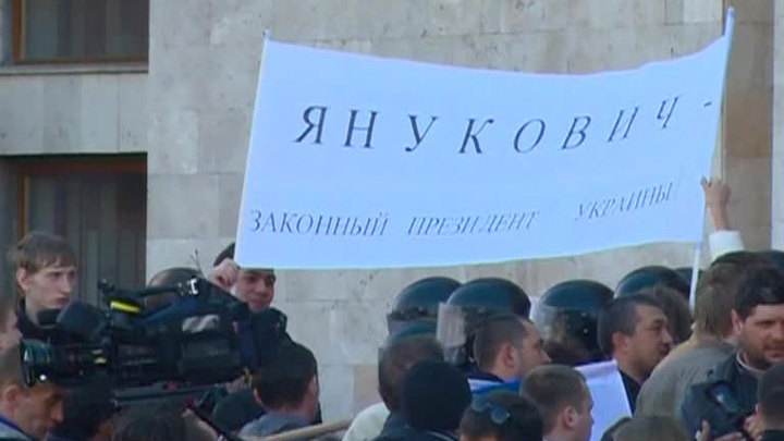 Харьков и Донецк митингуют против политики Киева и требуют референдума