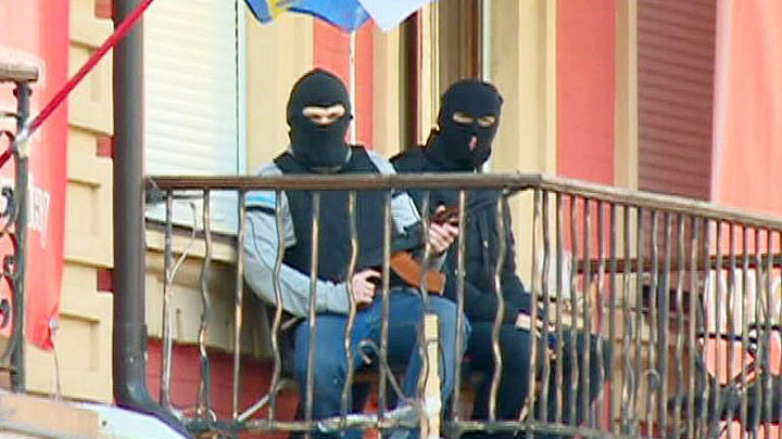 "Услуги" "Правого сектора": от политики к экспроприации