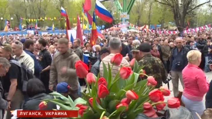 В Луганске избрали мэра и решают вопрос о референдуме