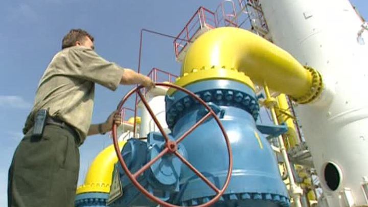 Киев хочет оспорить газовый долг в суде