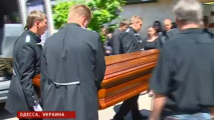 Киев не торопится расследовать расправу в одесском Доме профсоюзов