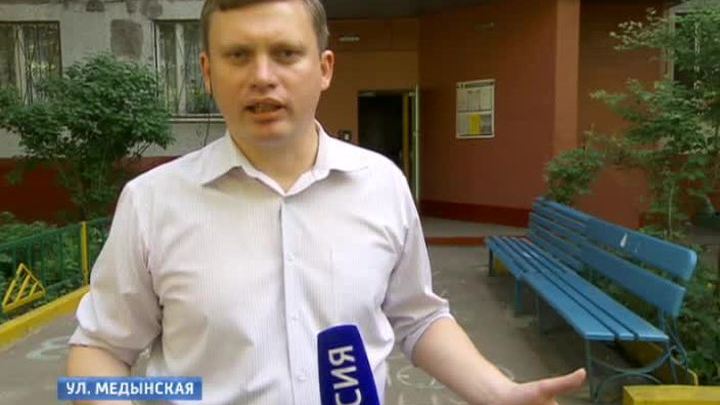 Женщина бросила новорожденного на улице